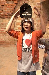 044.jpg